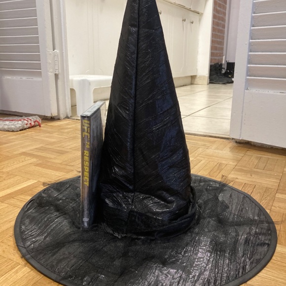 Black Witch Hat $10 - Picture 4 of 4